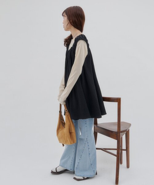 DISCOAT（ディスコート）の「【umm.】肩ギャザーリボンチュニック（シャツ/ブラウス・レディース・オフホワイト/ブラック・FREE）」の18枚目の写真