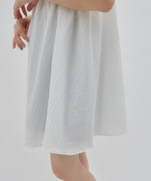 DISCOAT（ディスコート）の「【umm.】肩ギャザーリボンチュニック（シャツ/ブラウス・レディース・オフホワイト/ブラック・FREE）」の8枚目の写真