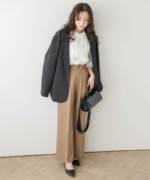AMELY(エミリー)の「胸元フリルブラウス(シャツ/ブラウス・レディース・ホワイト/ブラック・フリー)」の8枚目の写真