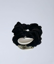 Lyvi（ライビィ）の「Mat Velvet Metal Cuff Syusyu / シュシュ（シュシュ）」