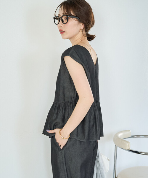 FREAK'S STORE(フリークスストア)の「限定展開 レーヨンデニム ノースリーブ セットアップ(ブラウス・イージーパンツ)(デニムパンツ・レディース・グレー/ブラック/サックスブルー/ネイビー・SMALL/MEDIUM)」の10枚目の写真