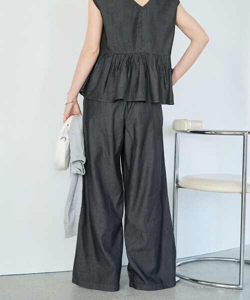 FREAK'S STORE(フリークスストア)の「限定展開 レーヨンデニム ノースリーブ セットアップ(ブラウス・イージーパンツ)(デニムパンツ・レディース・グレー/ブラック/サックスブルー/ネイビー・SMALL/MEDIUM)」の15枚目の写真