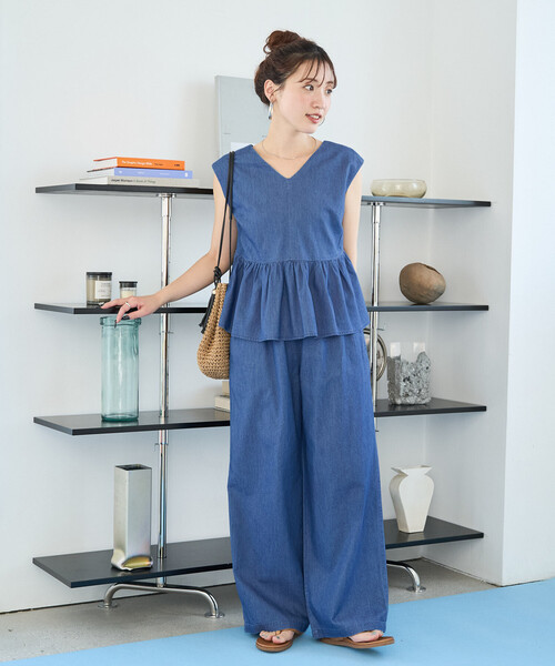 FREAK'S STORE(フリークスストア)の「限定展開 レーヨンデニム ノースリーブ セットアップ(ブラウス・イージーパンツ)(デニムパンツ・レディース・グレー/ブラック/サックスブルー/ネイビー・SMALL/MEDIUM)」の17枚目の写真