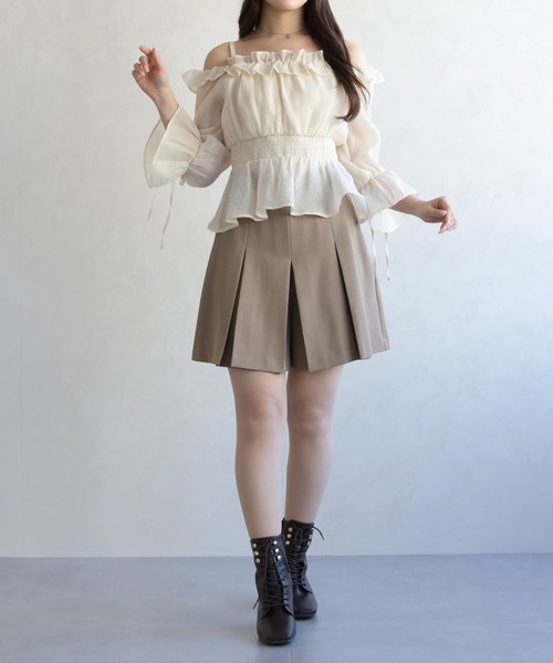 31 Sons de mode（トランテアン　ソン　ドゥ　モード）の「2026春夏新作 シャーリングフリルブラウス（シャツ/ブラウス・レディース・ベージュ/グレー/ライトグリーン・ﾌﾘ-）」の21枚目の写真