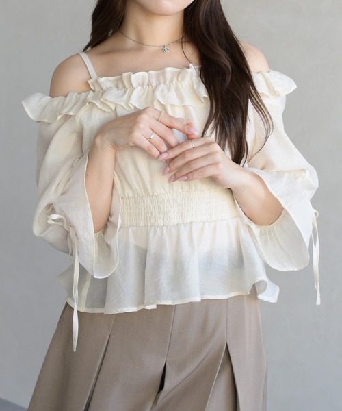 31 Sons de mode（トランテアン　ソン　ドゥ　モード）の「2026春夏新作 シャーリングフリルブラウス（シャツ/ブラウス・レディース・ベージュ/グレー/ライトグリーン・ﾌﾘ-）」の13枚目の写真