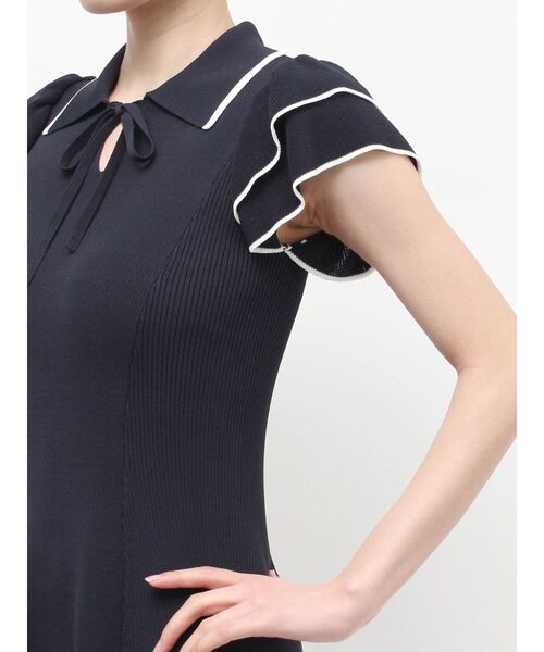 MERCURYDUO(マーキュリーデュオ)の「ポロ衿ラッフルニットワンピース(ワンピース・レディース・ネイビー/ライトブルー/ブラック・MEDIUM/SMALL)」の10枚目の写真