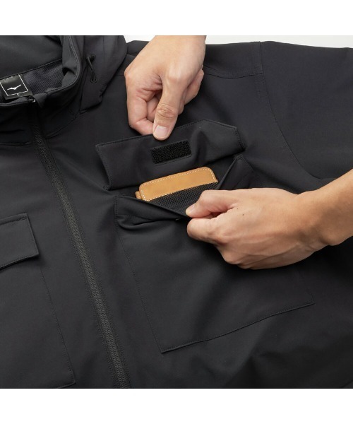 MIZUNO(ミズノ )の「MIZUNO LOOSE-FIT STRETCH JACKET(ミズノ ルーズフィットストレッチジャケット)(ナイロンジャケット・メンズ・オリーブ系/ブラウン/ブラック・X-LARGE/LARGE/MEDIUM)」の21枚目の写真