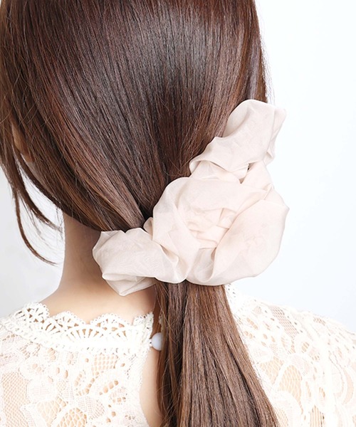 Flowering(フラワーリング)の「くしゅくしゅ/ヘアバンス(バレッタ/ヘアクリップ・レディース・ブラック/アイボリー/ピンク・FREE)」の3枚目の写真
