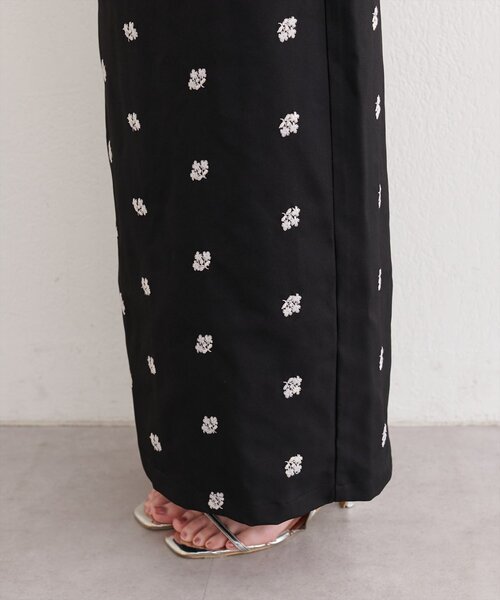 natural couture（ナチュラルクチュール）の「花柄ツイルナロースカート（スカート・レディース・ブラック/グリーン/グレー・FREE）」の20枚目の写真