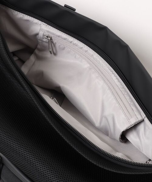 Lui's（ルイス）の「Isar Medium Obisian Black（バックパック/リュック・メンズ・ブラック・FREE）」の11枚目の写真