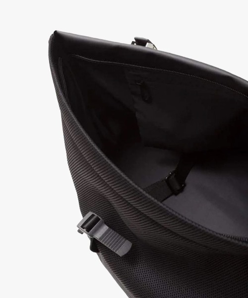 Lui's（ルイス）の「Isar Medium Obisian Black（バックパック/リュック・メンズ・ブラック・FREE）」の5枚目の写真