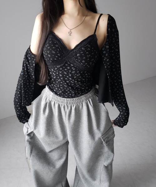 me+em select（ミームセレクト）の「【 ２点セット 】小花柄レースキャミソール ＋ カーディガン SET ／ （ 2piece SET ）Floral lace camisole + cardigan SET（アンサンブル・レディース・ブラック/グレー・FREE）」の16枚目の写真