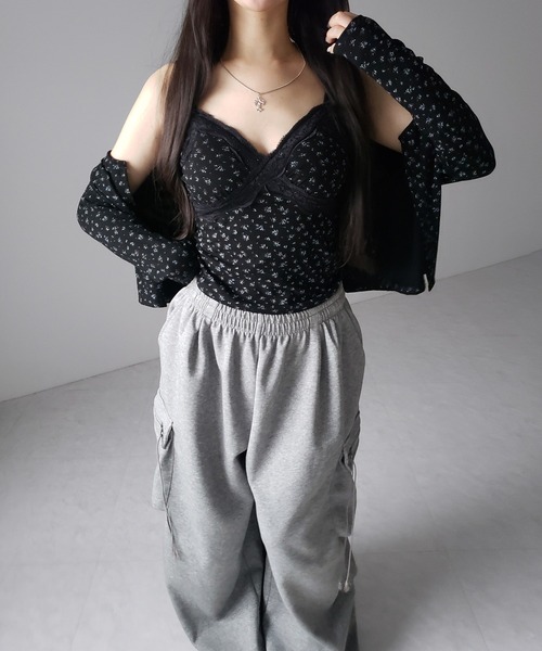 me+em select（ミームセレクト）の「【 ２点セット 】小花柄レースキャミソール ＋ カーディガン SET ／ （ 2piece SET ）Floral lace camisole + cardigan SET（アンサンブル・レディース・ブラック/グレー・FREE）」の17枚目の写真