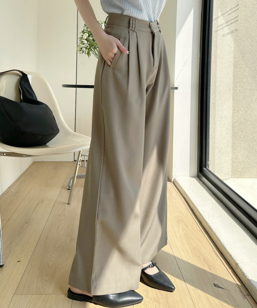 Ada.（エイダ）の「デザイン ベルトループ ツータック ワイド スラックス パンツ（スラックス・レディース・アイボリー/ベージュ/ブラック・S/M/L）」の7枚目の写真