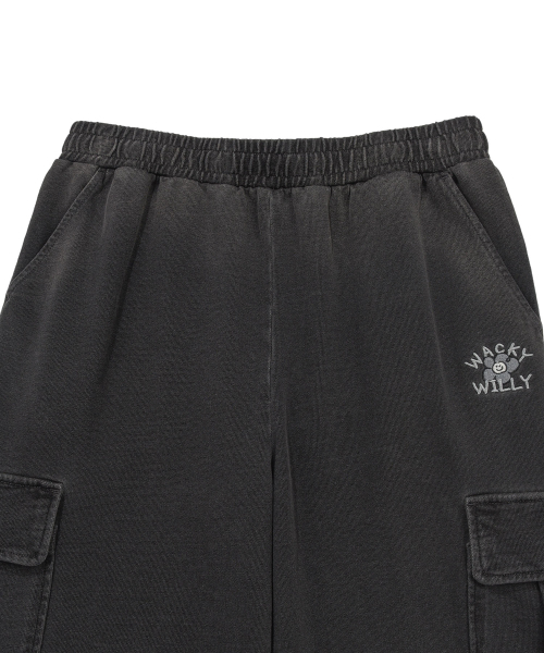 Wacky WiLLy（ワッキーウィリー）の「ウィメンズデニムウォッシュセミワイドカーゴパンツダークグレー（スウェットパンツ・レディース・その他・MEDIUM/SMALL）」の4枚目の写真