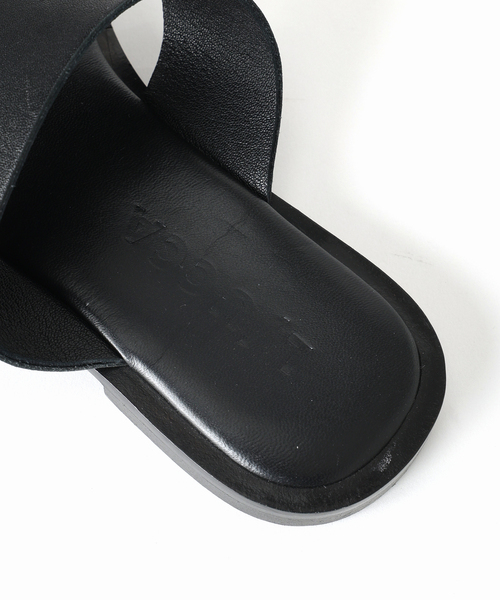 SLOBE IENA（スローブイエナ）の「L/UCCA/ルッカ フラットサンダル  LU-08D（サンダル・レディース・ブラック・39/38/37/36）」の9枚目の写真