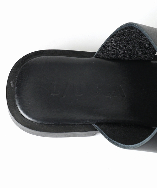 SLOBE IENA（スローブイエナ）の「L/UCCA/ルッカ フラットサンダル  LU-08D（サンダル・レディース・ブラック・39/38/37/36）」の2枚目の写真
