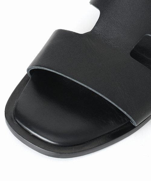 SLOBE IENA（スローブイエナ）の「L/UCCA/ルッカ フラットサンダル  LU-08D（サンダル・レディース・ブラック・39/38/37/36）」の3枚目の写真