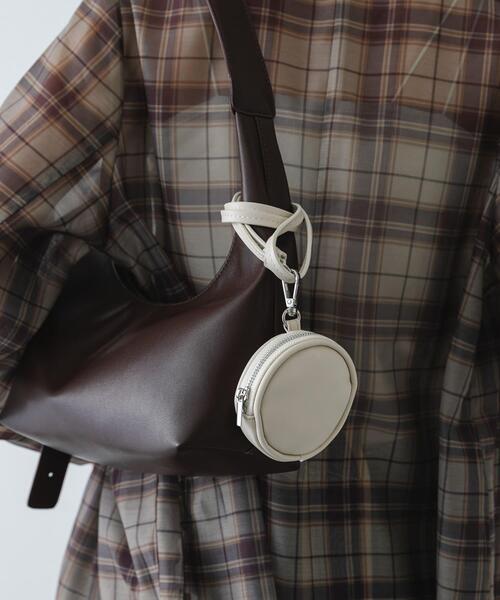 SENSE OF PLACE by URBAN RESEARCH（センスオブプレイスバイアーバンリサーチ）の「ラウンドポーチツキバッグ（ハンドバッグ・レディース・ライトベージュ・ONE）」の13枚目の写真