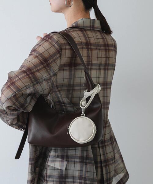 SENSE OF PLACE by URBAN RESEARCH（センスオブプレイスバイアーバンリサーチ）の「ラウンドポーチツキバッグ（ハンドバッグ・レディース・ライトベージュ・ONE）」の14枚目の写真