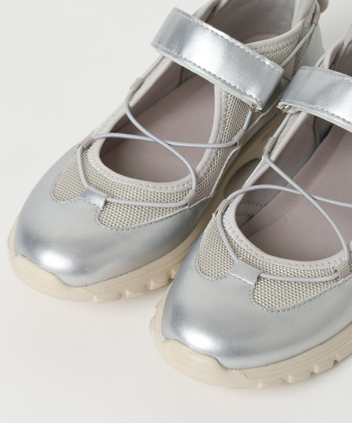 GLOBAL WORK(グローバルワーク)の「エアかるクッションコードスニーカー/670507(スニーカー・レディース・ブラック系その他3/シルバー/ダークブラウン/オフホワイト/ブラック・LARGE/X-LARGE/MEDIUM)」の10枚目の写真