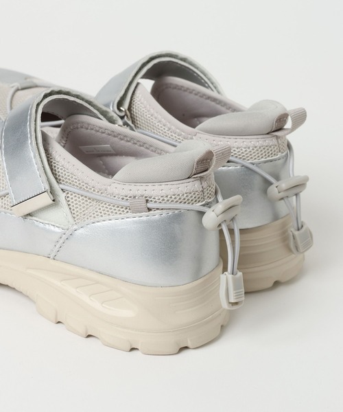 GLOBAL WORK(グローバルワーク)の「エアかるクッションコードスニーカー/670507(スニーカー・レディース・ブラック系その他3/シルバー/ダークブラウン/オフホワイト/ブラック・LARGE/X-LARGE/MEDIUM)」の13枚目の写真