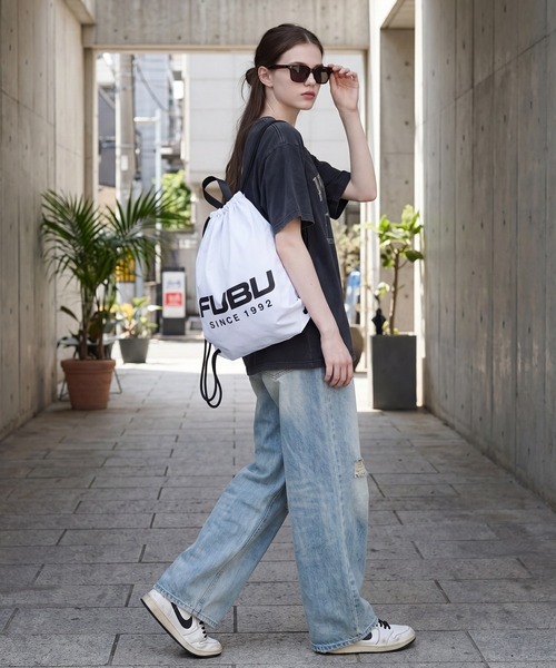FUBU（ フブ）の「【FUBU/フブ】NAPSACK/ナップサック（バックパック/リュック・メンズ・ブラック/ホワイト・FREE）」の6枚目の写真