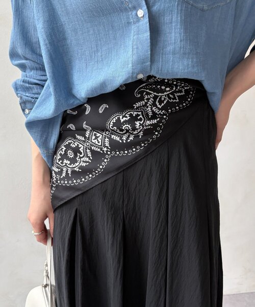 DouDou(ドゥドゥ)の「マグネット付ペイズリー柄スカーフ(ストール/ショール・レディース・アイボリー/ブラック・FREE)」の11枚目の写真