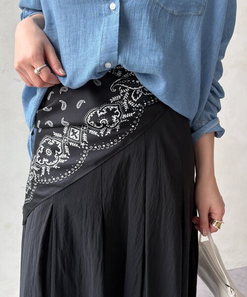 DouDou(ドゥドゥ)の「マグネット付ペイズリー柄スカーフ(ストール/ショール・レディース・アイボリー/ブラック・FREE)」の12枚目の写真