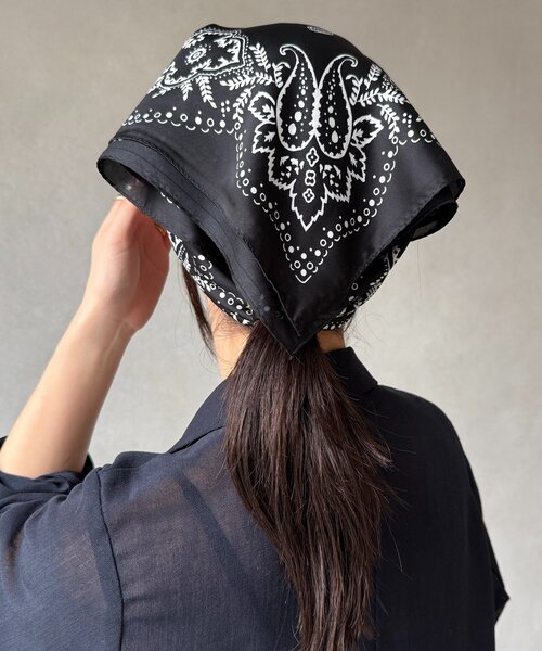 DouDou(ドゥドゥ)の「マグネット付ペイズリー柄スカーフ(ストール/ショール・レディース・アイボリー/ブラック・FREE)」の13枚目の写真