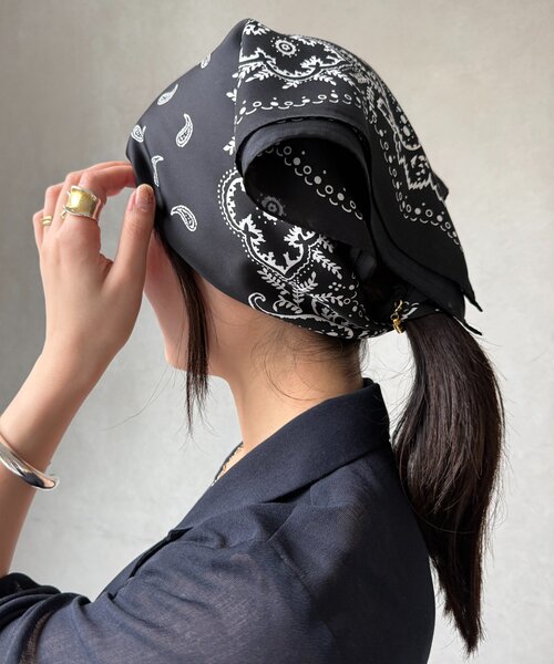 DouDou(ドゥドゥ)の「マグネット付ペイズリー柄スカーフ(ストール/ショール・レディース・アイボリー/ブラック・FREE)」の14枚目の写真