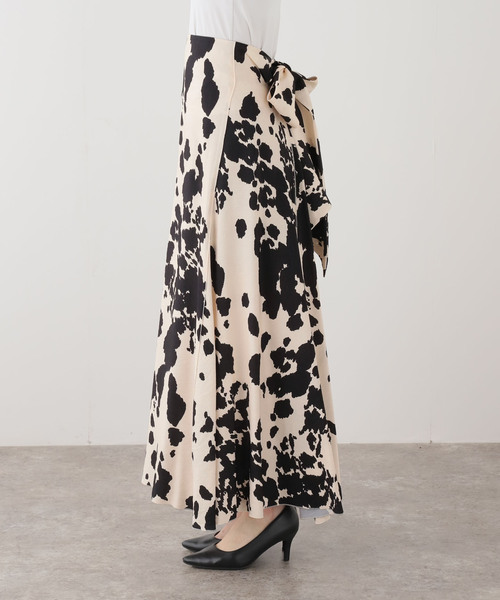 VERMEIL par iena(ヴェルメイユパーイエナ)の「プリントマキシフレア(スカート・レディース・ブラック・FREE)」の9枚目の写真