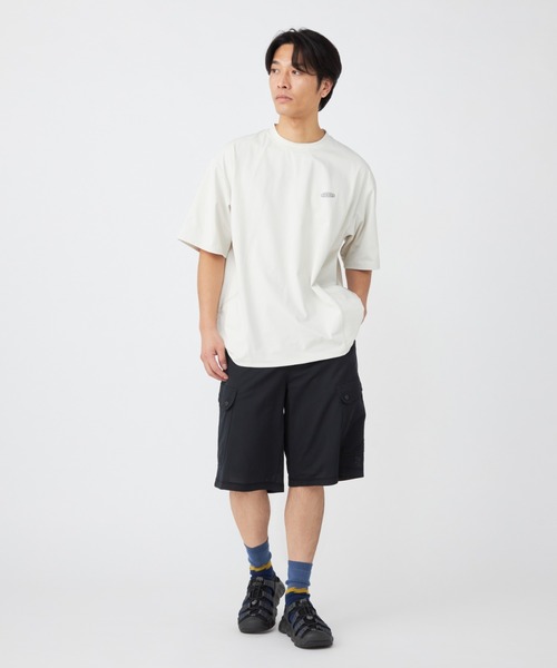 KEEN(キーン)の「DRY TECH LOGO TEE / ドライ テック ロゴ ティー(Tシャツ/カットソー・メンズ・オフホワイト・M/S/L/XL)」の2枚目の写真