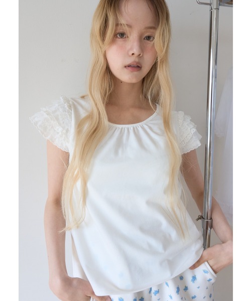 Smyeon(スミョン)の「Lace sleeve tee/レース袖Tシャツ(Tシャツ/カットソー・レディース・ブラック/ホワイト・FREE)」の1枚目の写真