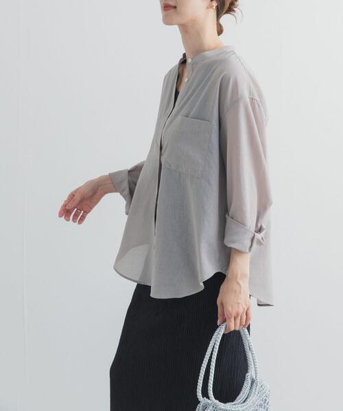 URBAN RESEARCH DOORS(アーバンリサーチドアーズ)の「『UR TECH』バンドカラーシャツ(シャツ/ブラウス・レディース・ライトグレー/ネイビー/ベージュ・FREE)」の13枚目の写真