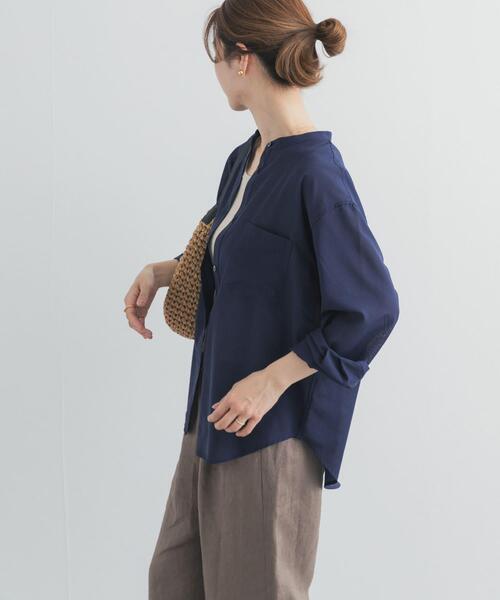 URBAN RESEARCH DOORS(アーバンリサーチドアーズ)の「『UR TECH』バンドカラーシャツ | イージーケア/UVカット/速乾/接触冷感/シアーシャツ/羽織(シャツ/ブラウス・レディース・ライトグレー/ネイビー/ベージュ・FREE)」の18枚目の写真