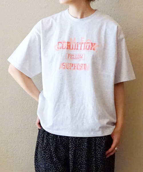 JOURNAL STANDARD LUXE（ジャーナルスタンダード　ラックス）の「プリントT(OSMFOK)（Tシャツ/カットソー・レディース・バーガンディー/ライトグレー・FREE）」の2枚目の写真