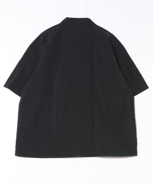Dickies(ディッキーズ)の「【DICKIES/ディッキーズ】【ベタつかない清涼素材】ディッキーズ ナイロンワークシャツ 綿のような肌触り 軽量・速乾 夏の羽織り 1574ベース(シャツ/ブラウス・メンズ・ブラック/ダークベージュ・X-LARGE/LARGE/MEDIUM)」の3枚目の写真