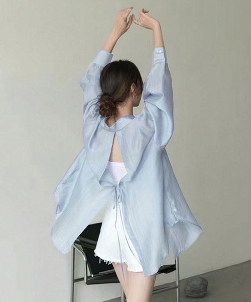 murir(ミュリール)の「オープンバックレースアップシースルーシャツ(シャツ/ブラウス・レディース・ブルー・LARGE)」の1枚目の写真