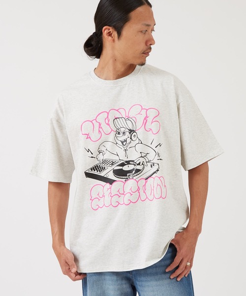SIDEWAY STANCE(サイドウェイスタンス)の「【SIDEWAY STANCE】DJプリント 半袖Tシャツ(Tシャツ/カットソー・メンズ・ブラック/ホワイト/アッシュ・LARGE/X-LARGE/MEDIUM/SMALL)」の3枚目の写真