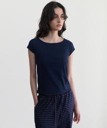 Pebble lace scoop tee (navy)