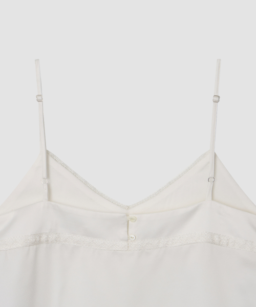 THE LILLE(ザ リル)の「Soft Satin Sleeveless_Ivory(Tシャツ/カットソー・レディース・その他・FREE)」の5枚目の写真