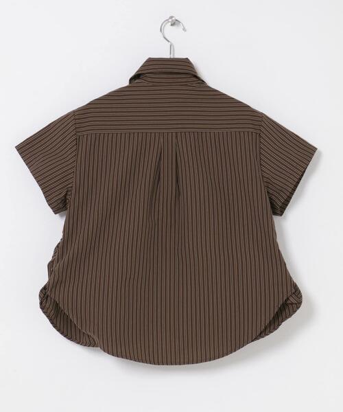 ITEMS URBANRESEARCH(アイテムズ アーバンリサーチ)の「シャーリングストライプシャツ(シャツ/ブラウス・レディース・ブラック/ブラウン/ベージュ・FREE)」の17枚目の写真