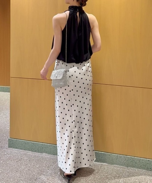 SNIDEL(スナイデル)の「レーストリムサテンナロースカート(スカート・レディース・グレー/カーキ/ドット・1/0)」の17枚目の写真