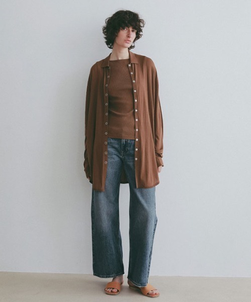 ETRE TOKYO(エトレトウキョウ)の「ハンドステッチタンドレザーフラットサンダル(サンダル・レディース・ベージュ/オフホワイト/ブラック・38/37/36)」の15枚目の写真