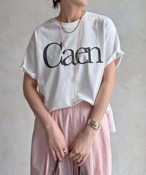DouDou(ドゥドゥ)の「【WEB限定】CaenクルーネックロゴTEE(Tシャツ/カットソー・レディース・レッド/オフホワイト/チャコールグレー・FREE)」の3枚目の写真