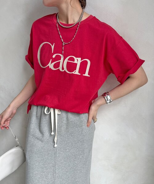DouDou(ドゥドゥ)の「【WEB限定】CaenクルーネックロゴTEE(Tシャツ/カットソー・レディース・レッド/オフホワイト/チャコールグレー・FREE)」の7枚目の写真