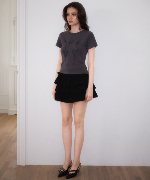 ROSEFRANTZ（ロゼフランツ）の「Floral Sketch Graphic T-shirt [Charcoal]（Tシャツ/カットソー・レディース・チャコールグレー・SMALL/MEDIUM）」の3枚目の写真