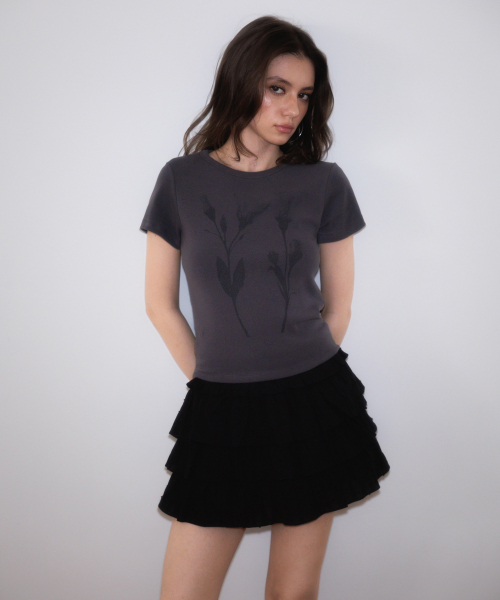 ROSEFRANTZ（ロゼフランツ）の「Floral Sketch Graphic T-shirt [Charcoal]（Tシャツ/カットソー・レディース・チャコールグレー・SMALL/MEDIUM）」の6枚目の写真