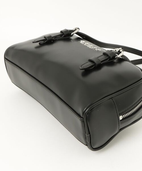 Guess(ゲス)の「JUSTINA Mini Shoulder Bag ショルダーバッグ(ショルダーバッグ・レディース・ブラック・ONE SIZE)」の11枚目の写真